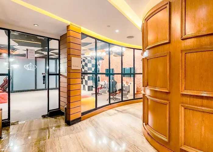 Poblacion With Pool Gym Jacuzzi And Pool Table Apartment Manila